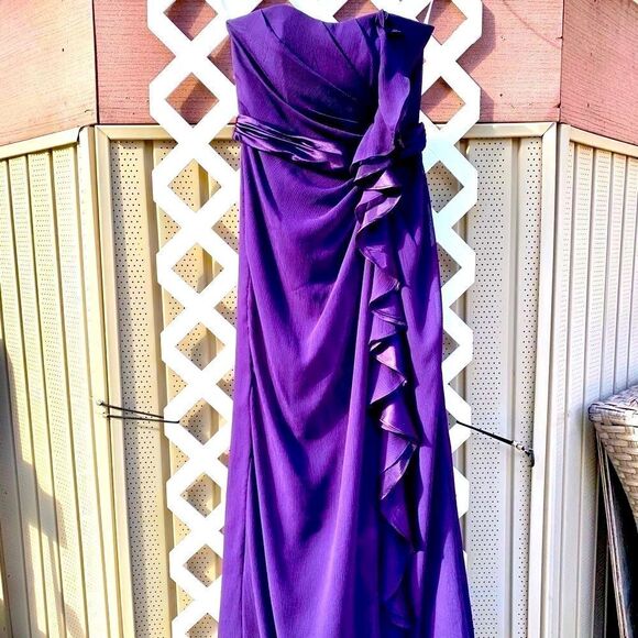 PLUM CHIFFON RUFFLE CASCADE SIZE 6 by DAVIDS BRIDAL EUC - Picture 1 of 7